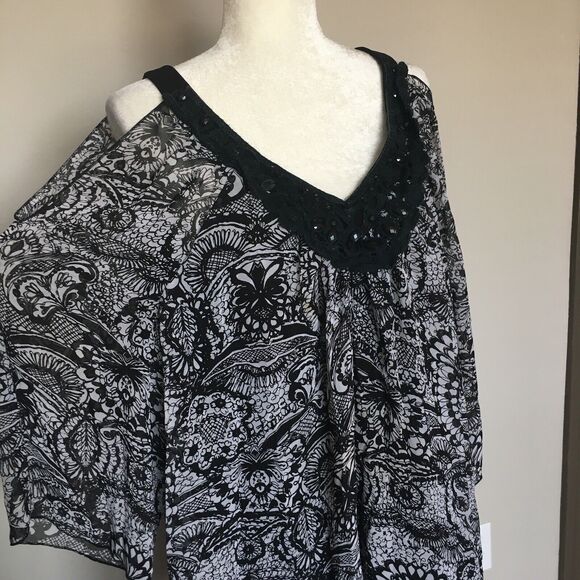 Wear Abouts Womens Plus Sz 3XL Black Beaded Blouse Top Cold Shoulder Wide Arm - Picture 5 of 12